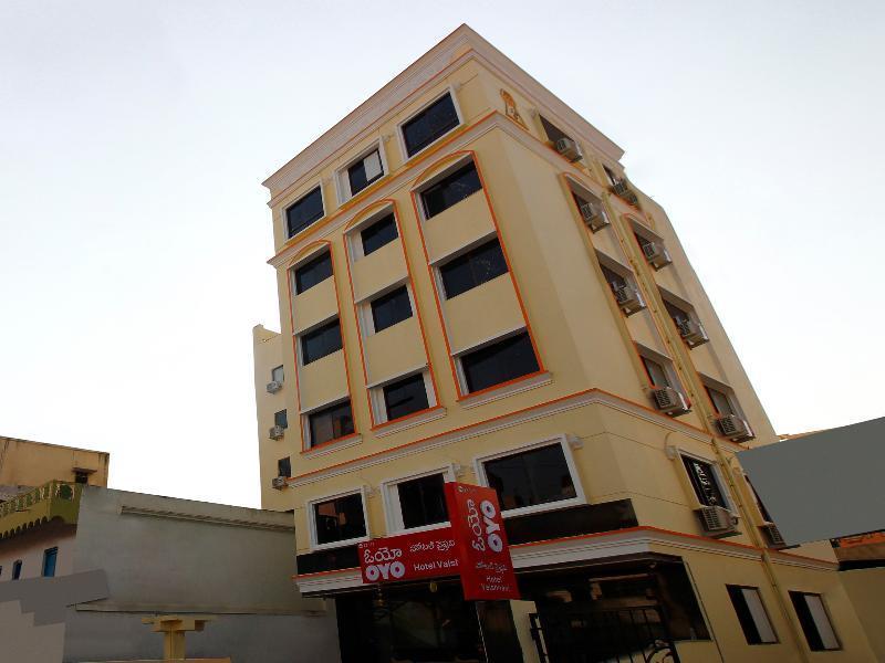 Capital O Hotel Vaishnavi Secunderabad Exterior photo