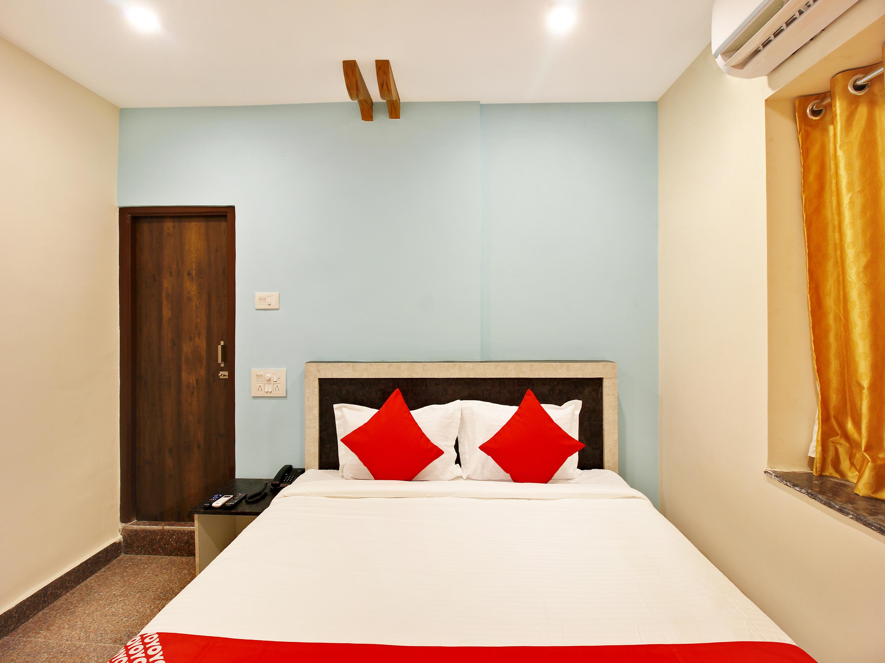 Capital O Hotel Vaishnavi Secunderabad Exterior photo