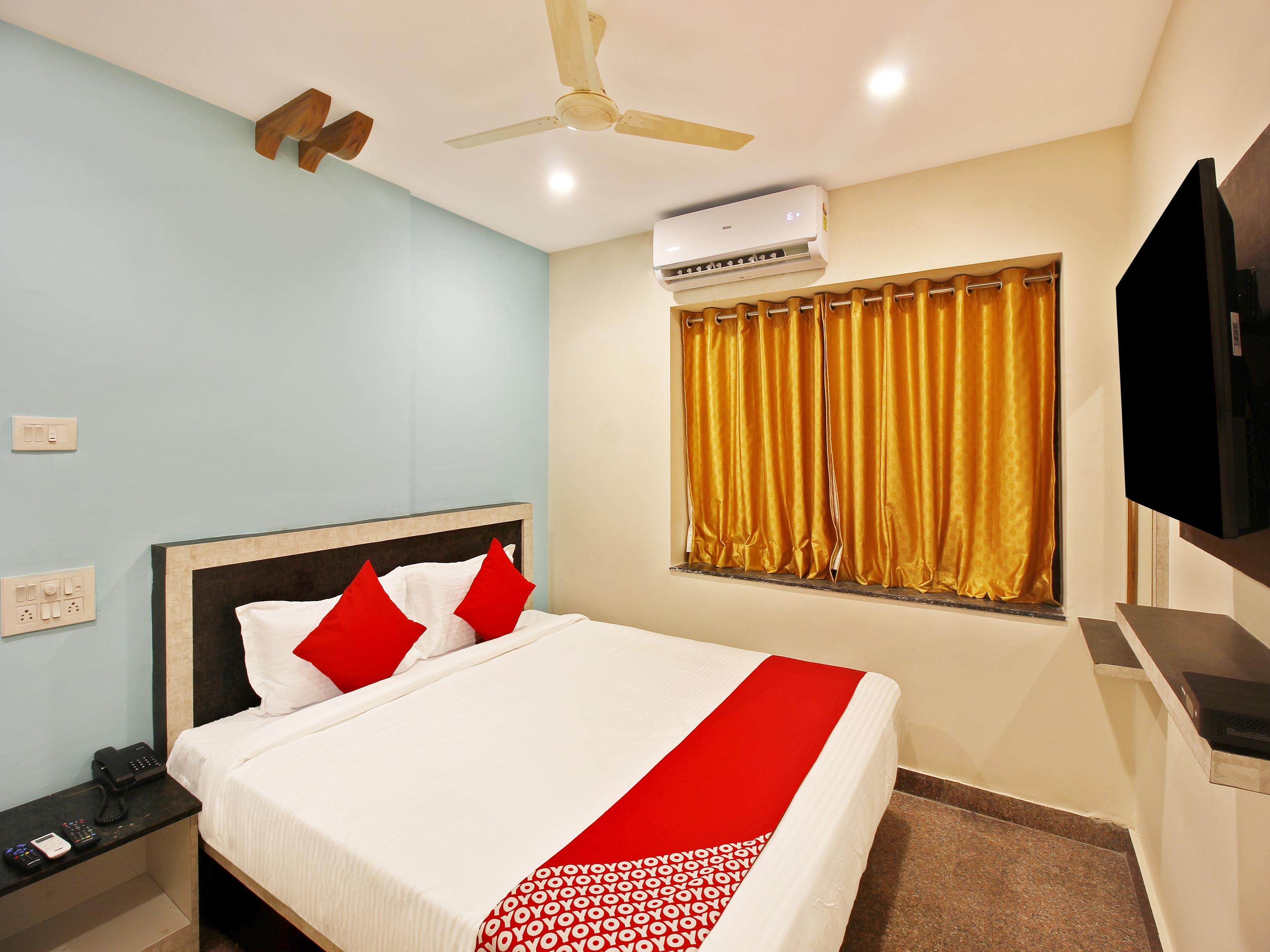 Capital O Hotel Vaishnavi Secunderabad Exterior photo