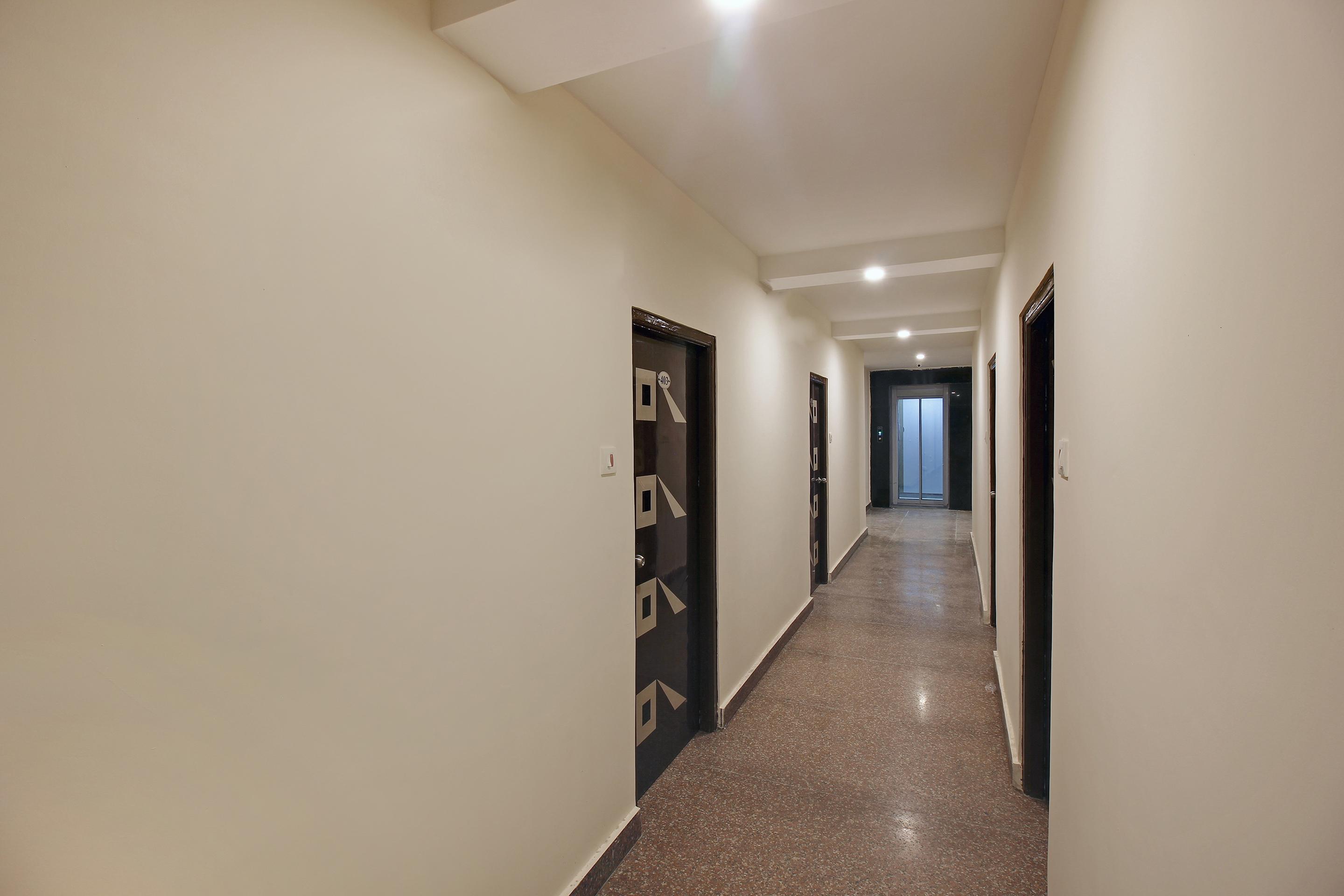 Capital O Hotel Vaishnavi Secunderabad Exterior photo